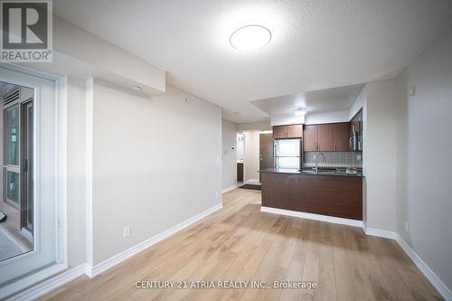 812 - 75 Norman Bethune Avenue, Richmond Hill, ON - Indoor