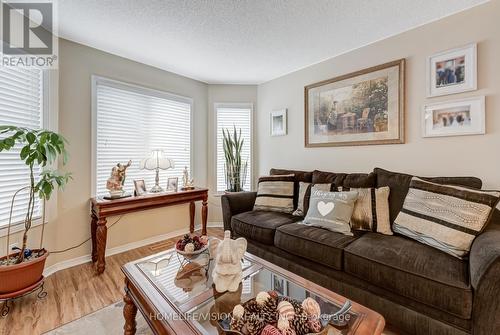 55 Etherington Crescent, Barrie, ON - Indoor Photo Showing Living Room