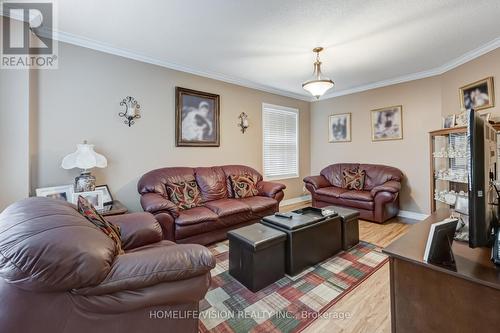 55 Etherington Crescent, Barrie, ON - Indoor Photo Showing Living Room