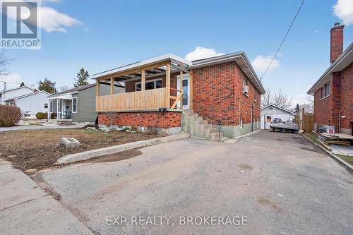 43 CARLETON STREET  Kingston (East Of Sir John A. Blvd), ON K7K 4E7