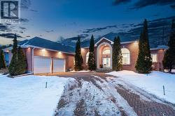 5 COUNTRYSIDE GREEN Ottawa, ON K2R 1B5