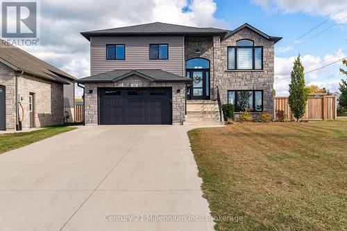58 LAKEFIELD DRIVE  Kincardine, ON N2Z 0C9