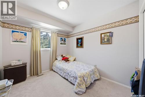 707 Bayview Close, Saskatoon, SK - Indoor Photo Showing Bedroom