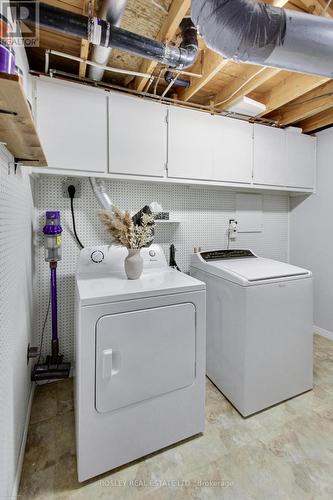 801 Eaglemount Crescent, Mississauga, ON - Indoor Photo Showing Laundry Room