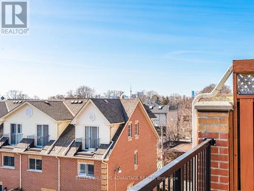 1521 Danforth Avenue, Toronto, ON - Outdoor