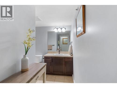 10529 Powley Court Unit# 305, Lake Country, BC - Indoor Photo Showing Bathroom