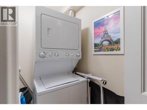 10529 Powley Court Unit# 305, Lake Country, BC - Indoor Photo Showing Laundry Room