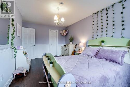 1624 Lewes Way, Mississauga, ON - Indoor Photo Showing Bedroom