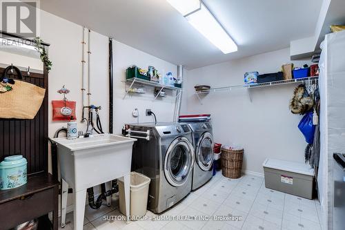 1624 Lewes Way, Mississauga, ON - Indoor Photo Showing Laundry Room