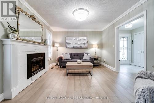 1624 Lewes Way, Mississauga, ON - Indoor Photo Showing Living Room With Fireplace