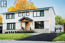 5502 EATON Avenue  Burlington, ON L7L 3S8