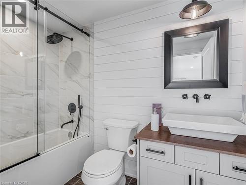 5502 Eaton Avenue, Burlington, ON - Indoor Photo Showing Bathroom