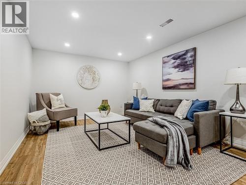 5502 Eaton Avenue, Burlington, ON - Indoor