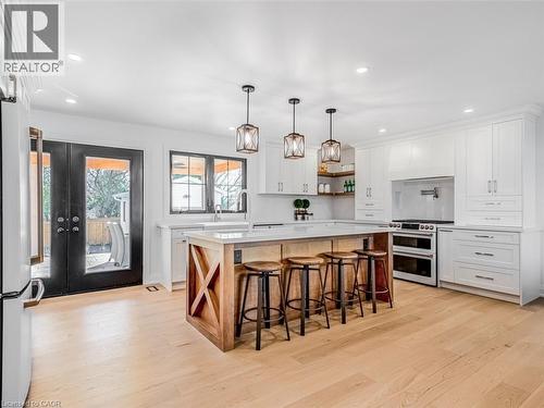 5502 Eaton Avenue, Burlington, ON - Indoor