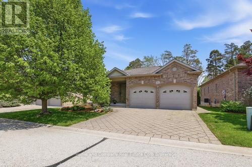 28 NORTH POINTE DRIVE  Stratford, ON N5A 8C3