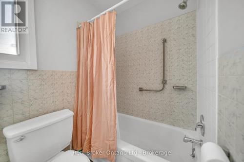 141 Samuel Street, Kitchener, ON - Indoor Photo Showing Bathroom