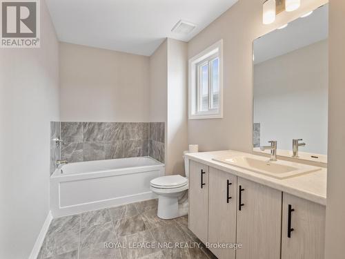 27 Renfrew Trail, Welland (N. Welland), ON 