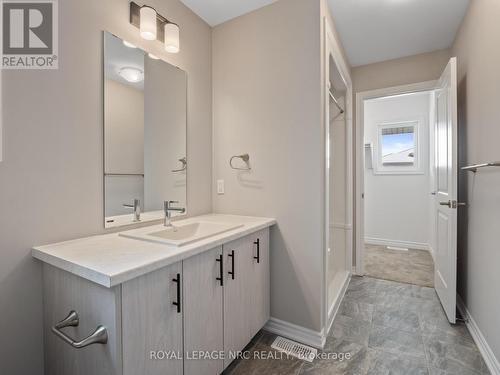 27 Renfrew Trail, Welland (N. Welland), ON 
