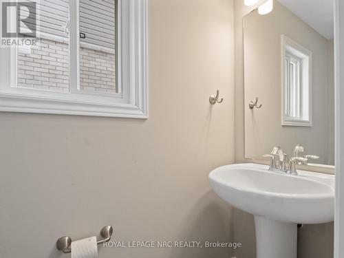 27 Renfrew Trail, Welland (N. Welland), ON 