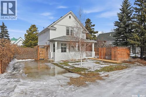 205 3Rd Avenue, Harris, SK - Outdoor