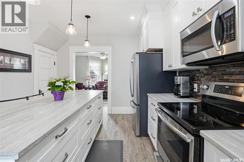 205 3Rd Avenue, Harris, SK - Indoor Photo Showing Kitchen With Upgraded Kitchen