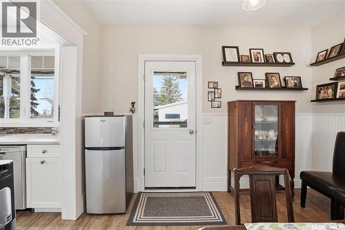 205 3Rd Avenue, Harris, SK - Indoor