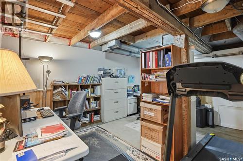 205 3Rd Avenue, Harris, SK - Indoor