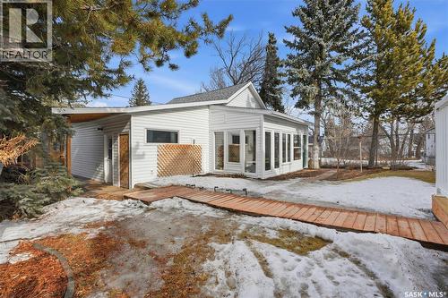 205 3Rd Avenue, Harris, SK - Outdoor