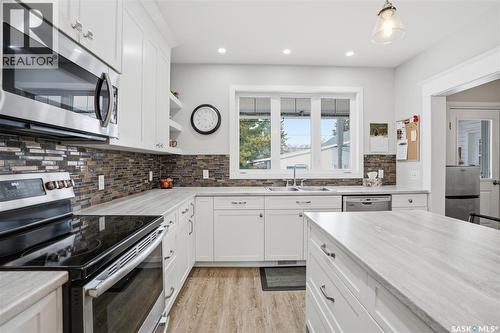 205 3Rd Avenue, Harris, SK - Indoor Photo Showing Kitchen
