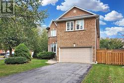 83 BERWICK ( BASEMENT ) CRESCENT Richmond Hill, ON L4C 0B7