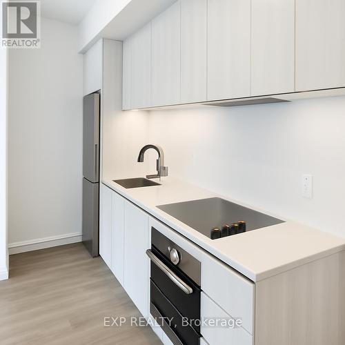 309 - 2495 Eglinton Avenue W, Mississauga, ON - Indoor Photo Showing Kitchen