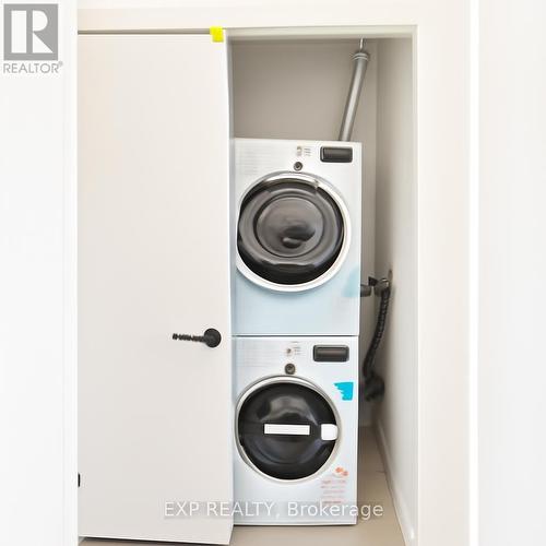 309 - 2495 Eglinton Avenue W, Mississauga, ON - Indoor Photo Showing Laundry Room