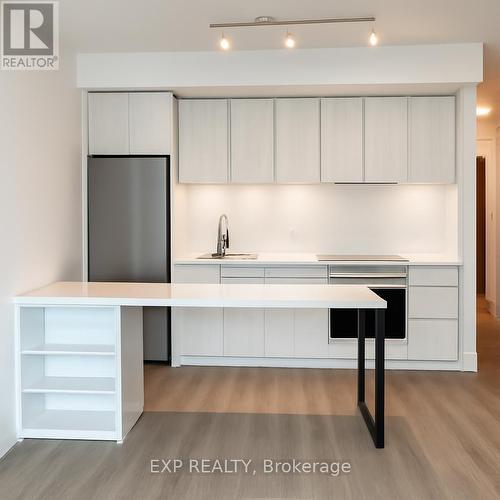 309 - 2495 Eglinton Avenue W, Mississauga, ON - Indoor