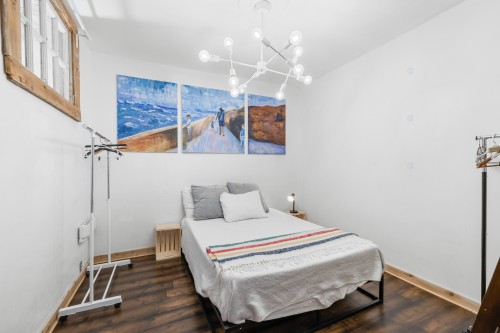 Office - 7506 Av. Casgrain, Montréal (Villeray/Saint-Michel/Parc-Extension), QC - Indoor Photo Showing Bedroom