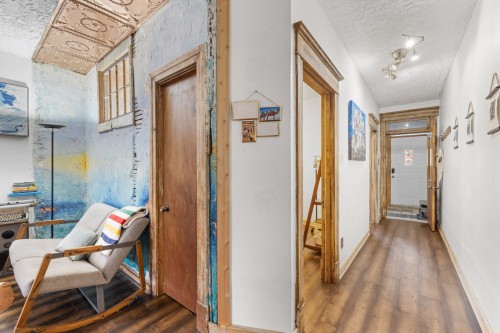 Mud Room - 7506 Av. Casgrain, Montréal (Villeray/Saint-Michel/Parc-Extension), QC - Indoor Photo Showing Other Room