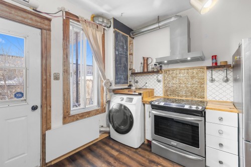 Kitchen - 7506 Av. Casgrain, Montréal (Villeray/Saint-Michel/Parc-Extension), QC - Indoor Photo Showing Laundry Room