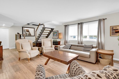 Salon - 345 Rue Des Rochers, Sainte-Adèle, QC - Indoor Photo Showing Living Room