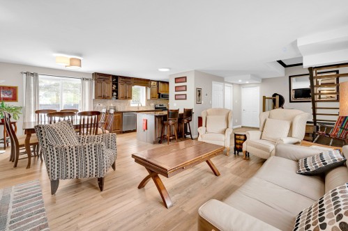 Vue d'ensemble - 345 Rue Des Rochers, Sainte-Adèle, QC - Indoor Photo Showing Living Room