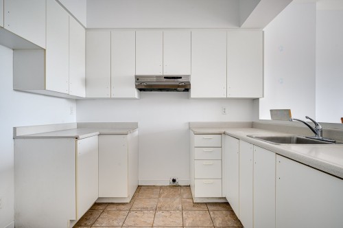 Cuisine - 310-305 Rue Laviolette, Saint-Jérôme, QC - Indoor Photo Showing Kitchen
