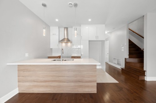 Dinette - 17670 Rue De Chenonceau, Mirabel, QC - Indoor Photo Showing Kitchen With Double Sink