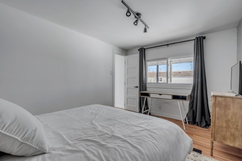 Chambre à coucher - 1022 Rue Alainbourg, Lévis (Les Chutes-De-La-Chaudière-Est), QC - Indoor Photo Showing Bedroom