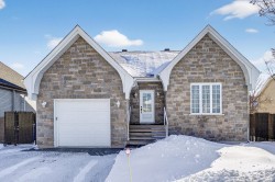 695 Carré Louis-Bourque  Saint-Jérôme, QC J7Z 7B7