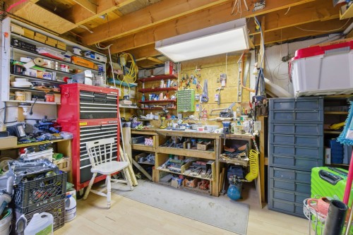 Atelier - 217 Rue Tassé, Saint-Eustache, QC - Indoor Photo Showing Basement