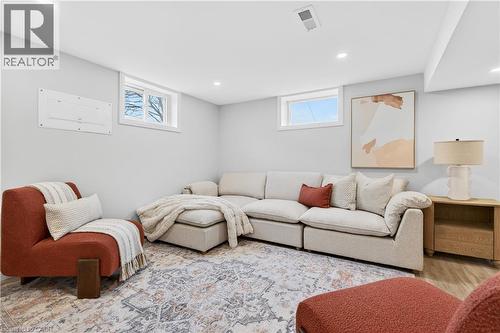 330 East 15Th Street, Hamilton, ON - Indoor