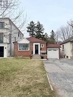 67 SOUTH KINGSWAY Toronto, ON M6S 3T4