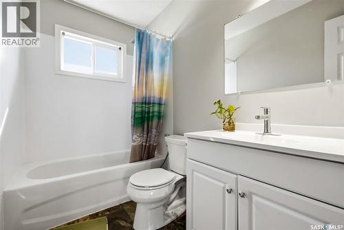 55 Schneider Crescent, Regina, SK - Indoor Photo Showing Bathroom
