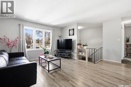55 Schneider Crescent, Regina, SK - Indoor Photo Showing Living Room