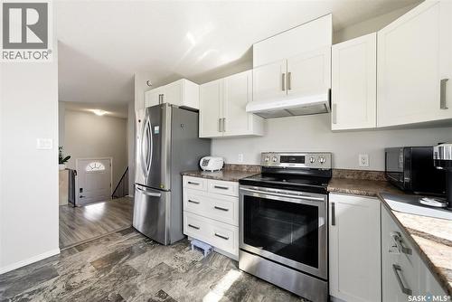 55 Schneider Crescent, Regina, SK - Indoor Photo Showing Kitchen