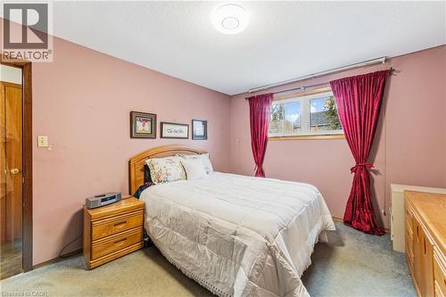 222 Greencedar Drive, Hamilton, ON - Indoor Photo Showing Bedroom