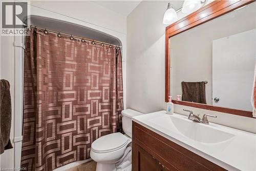 16 Stephen Street, Cambridge, ON - Indoor Photo Showing Bathroom